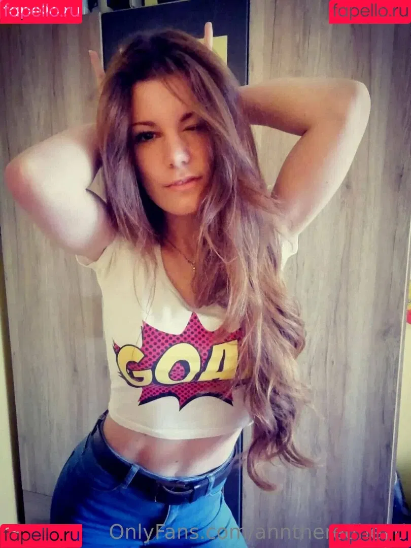 anntheredhead Onlyfans Photo Gallery 