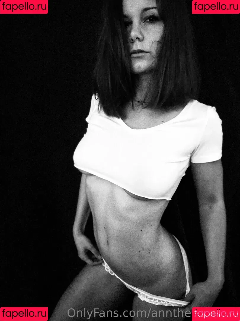 anntheredhead Onlyfans Photo Gallery 