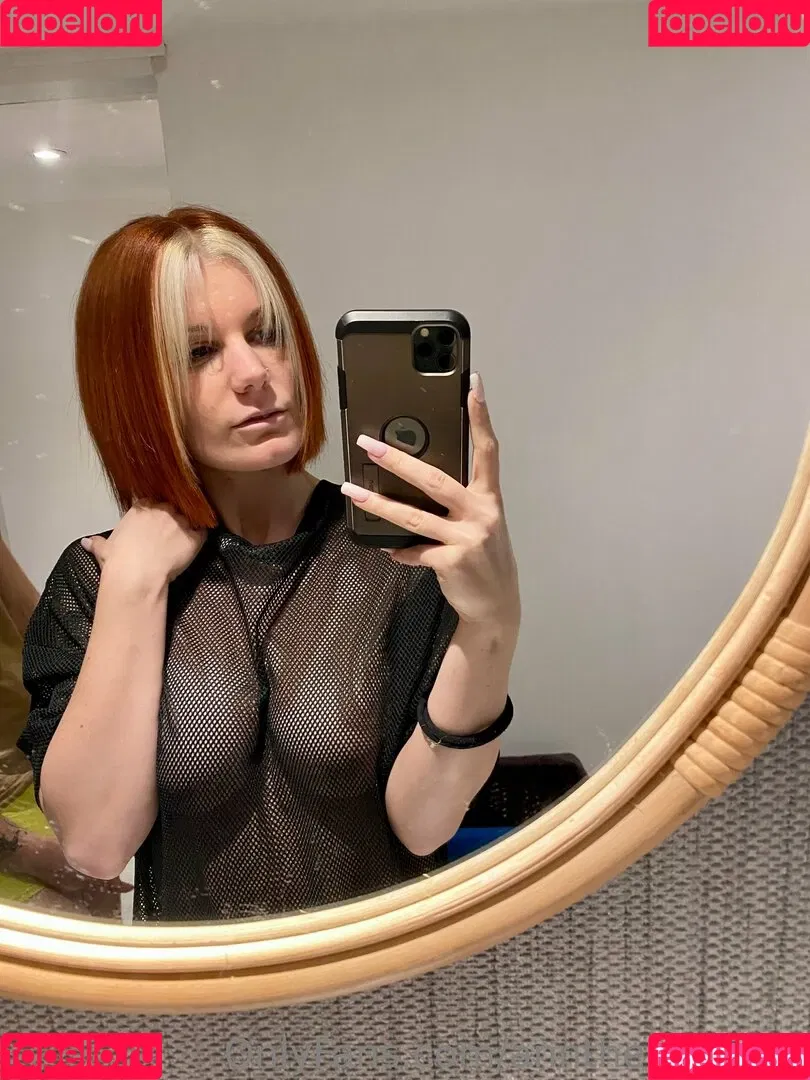 anntheredhead Onlyfans Photo Gallery 