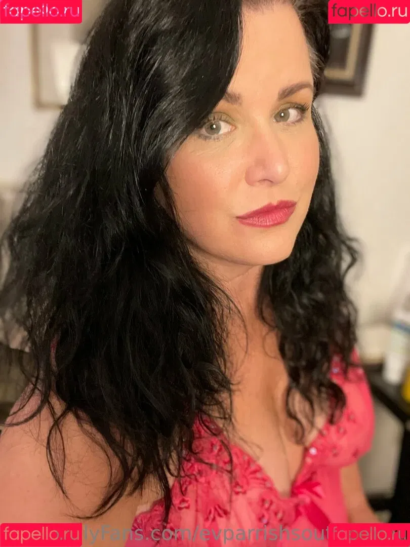 evparrish Onlyfans Photo Gallery 
