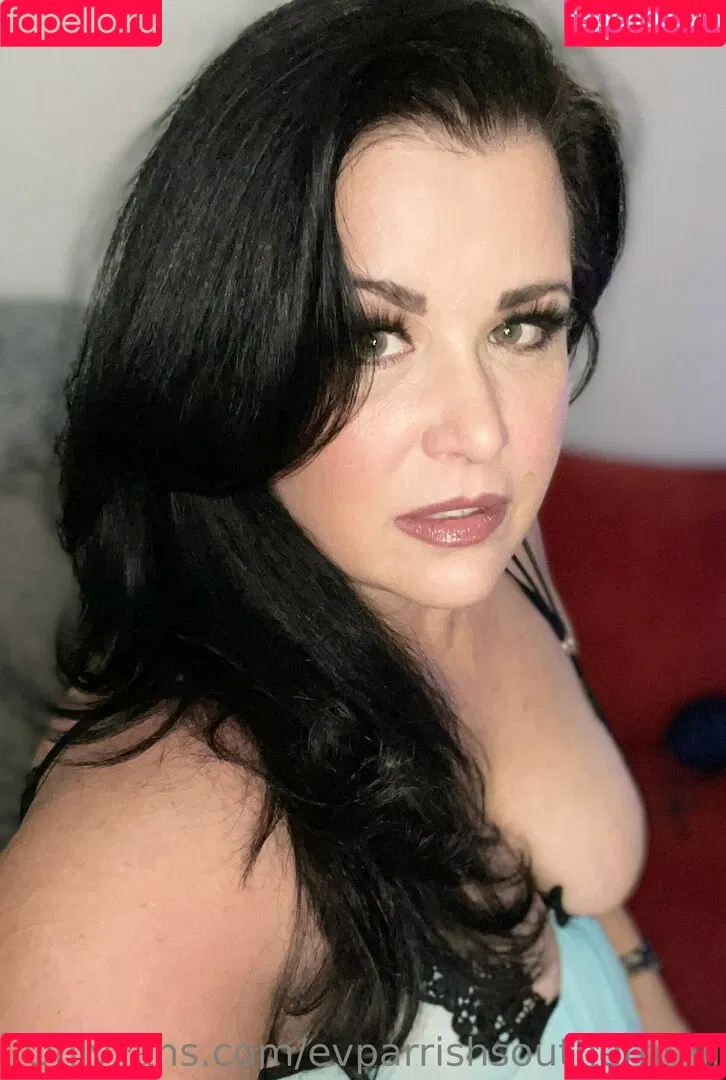 evparrish Onlyfans Photo Gallery 