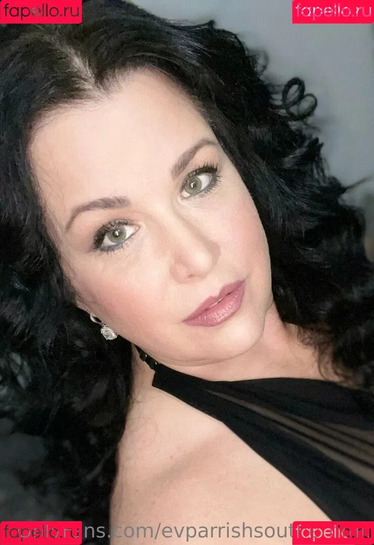 evparrish Onlyfans Photo Gallery 