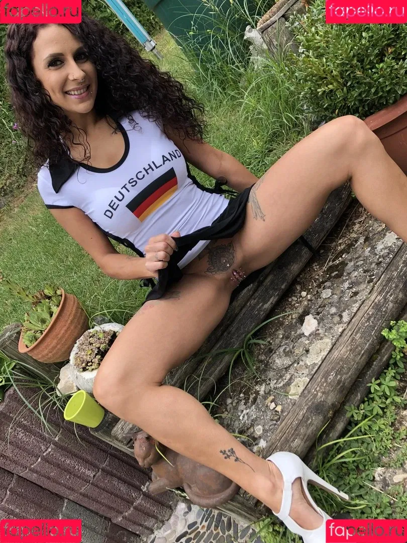 Mara Martinez Onlyfans Photo Gallery 
