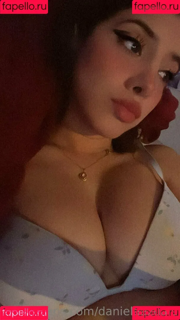 Daniela Azuaje Onlyfans Photo Gallery 