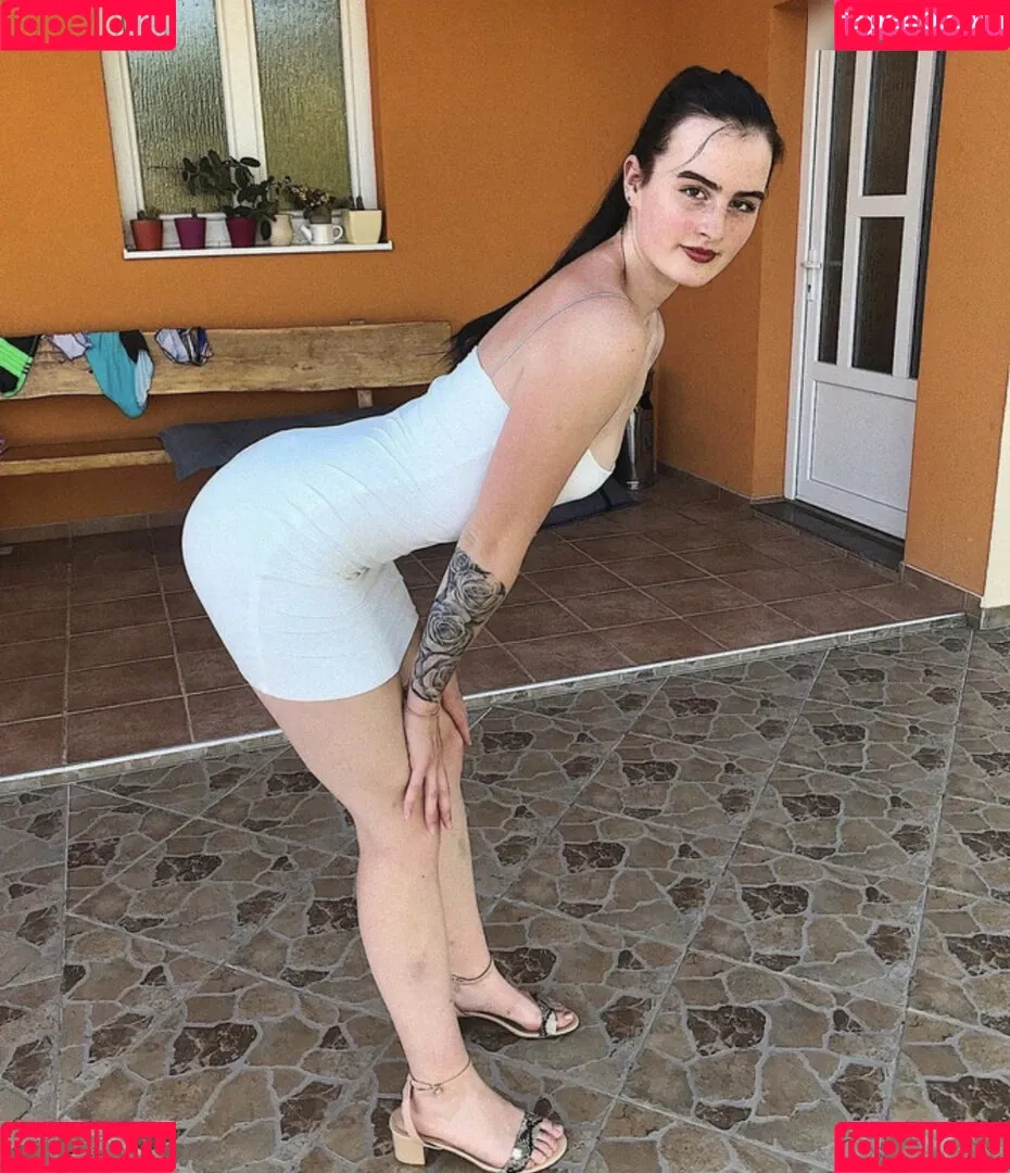 Vinted/eBay Onlyfans Photo Gallery 