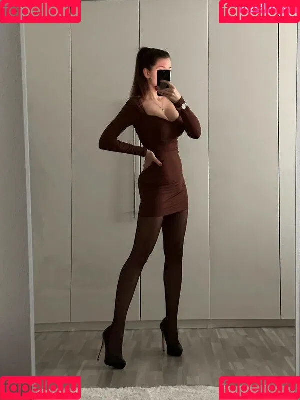 Vinted/eBay Onlyfans Photo Gallery 