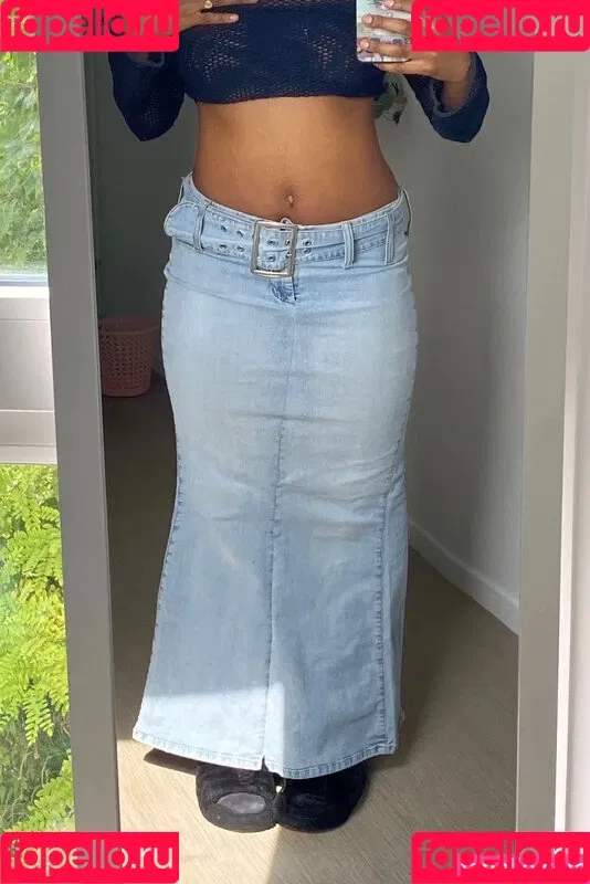 Vinted/eBay Onlyfans Photo Gallery 