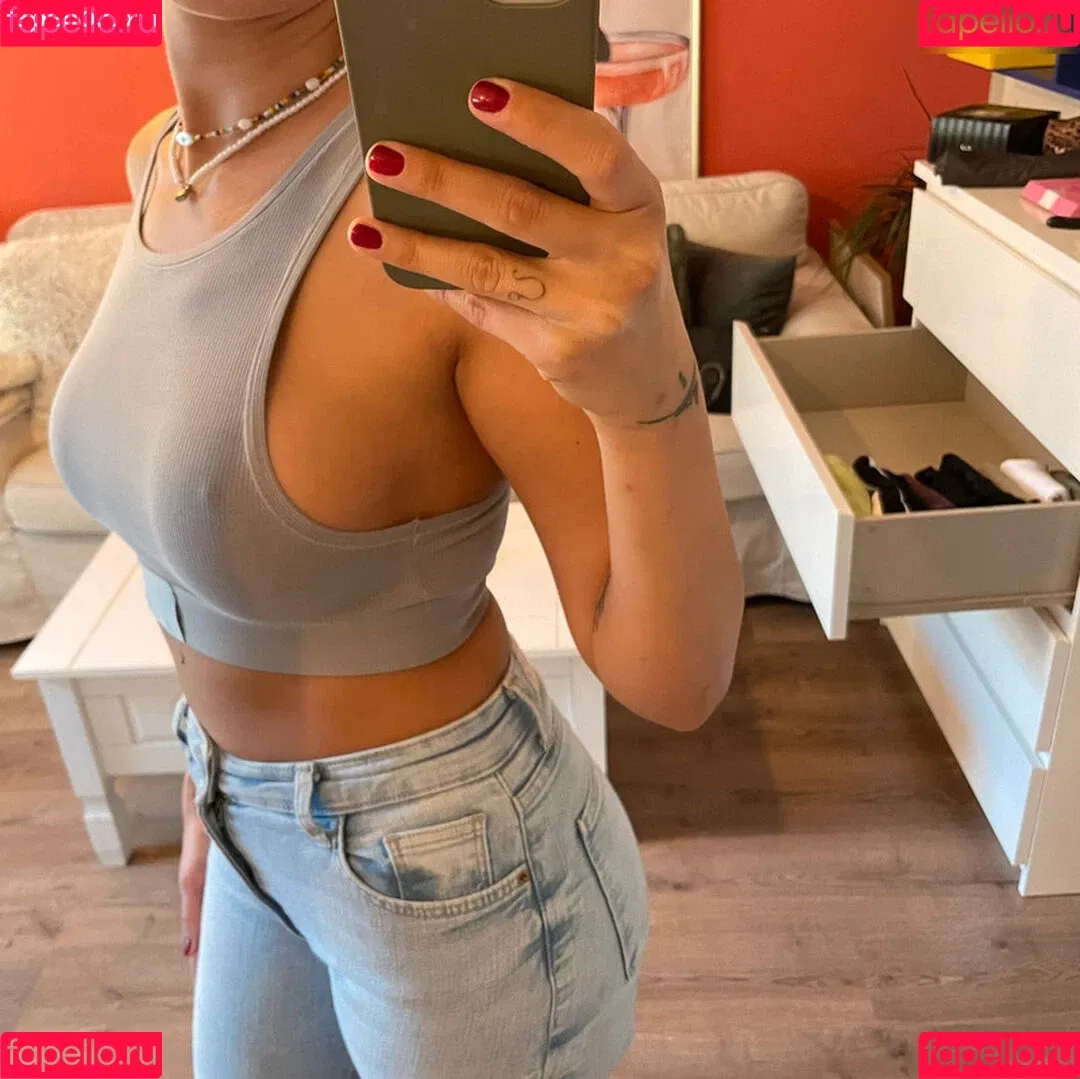 Vinted/eBay Onlyfans Photo Gallery 
