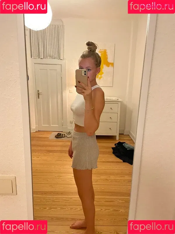 Vinted/eBay Onlyfans Photo Gallery 