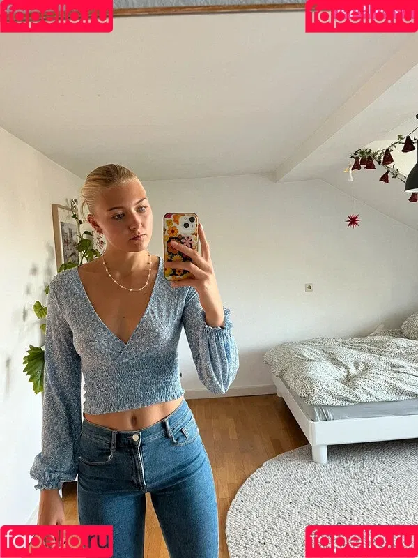 Vinted/eBay Onlyfans Photo Gallery 