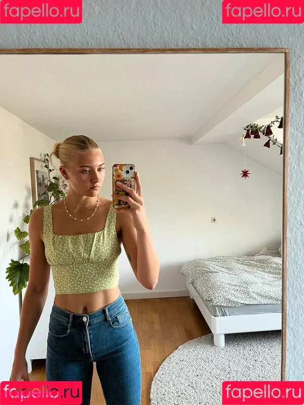 Vinted/eBay Onlyfans Photo Gallery 