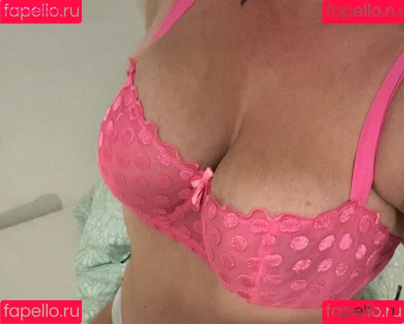 Vinted/eBay Onlyfans Photo Gallery 