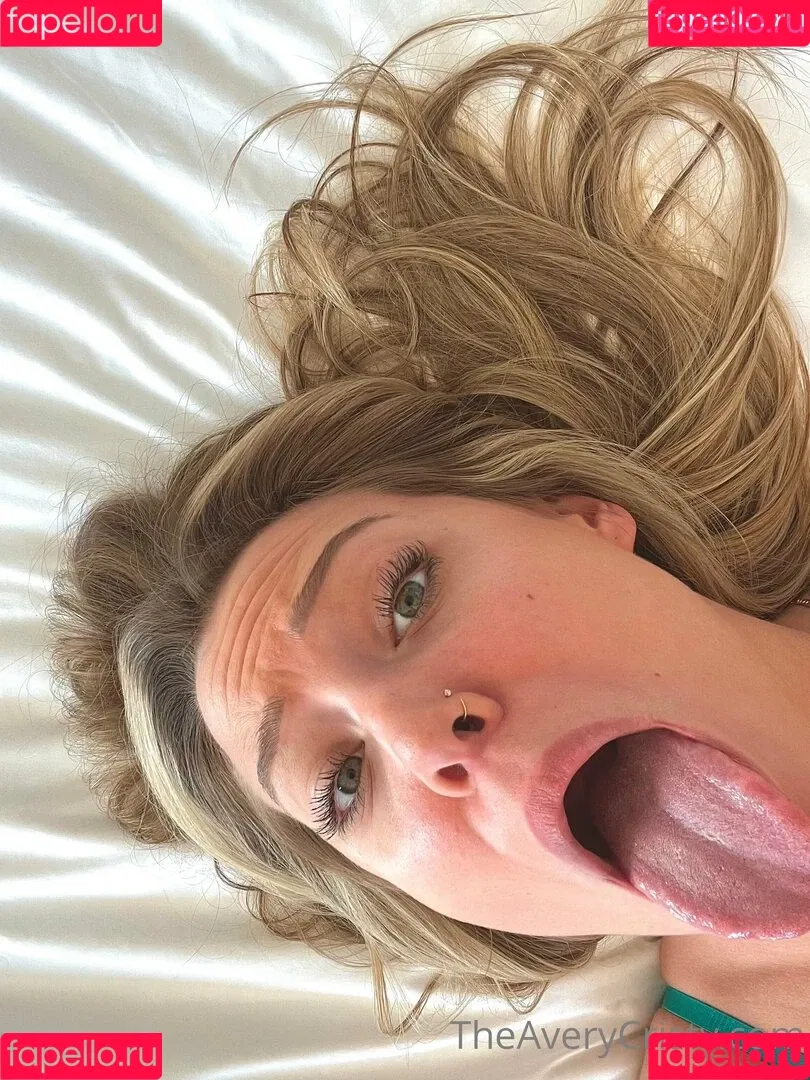 Avery Cristy Onlyfans Photo Gallery 