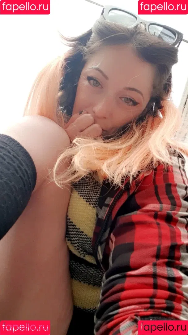 MsVnsfw Onlyfans Photo Gallery 