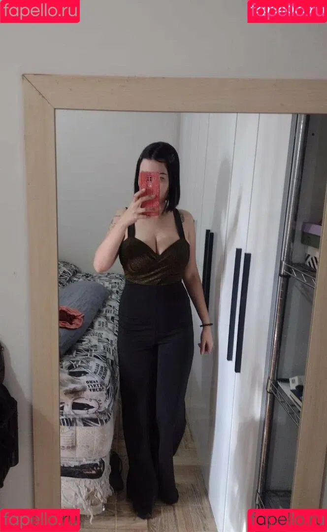 Lavínia Miyazaki Onlyfans Photo Gallery 