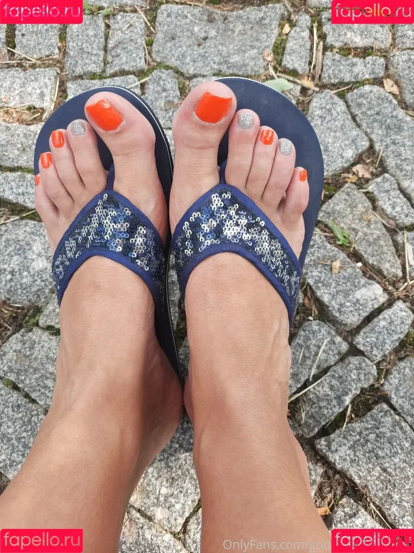 goddesstessaprag Onlyfans Photo Gallery 