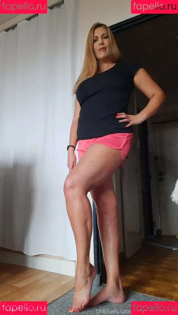 goddesstessaprag Onlyfans Photo Gallery 