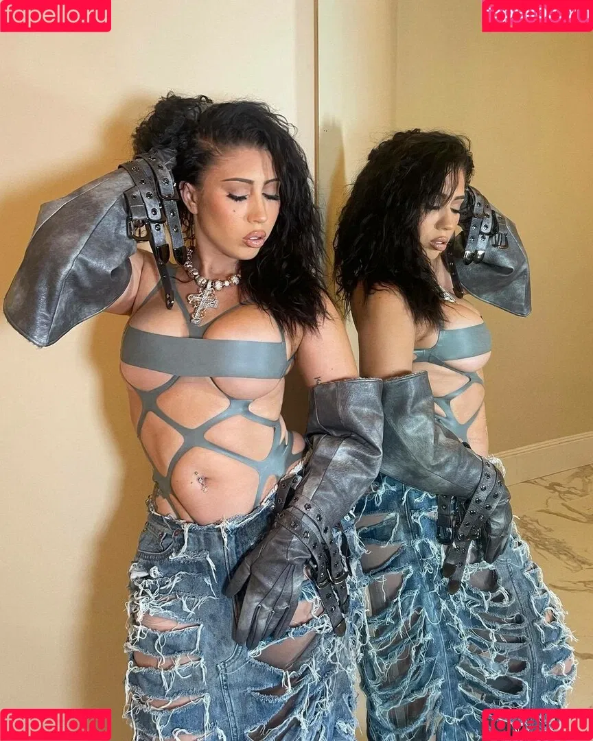 Kali Uchis Onlyfans Photo Gallery 