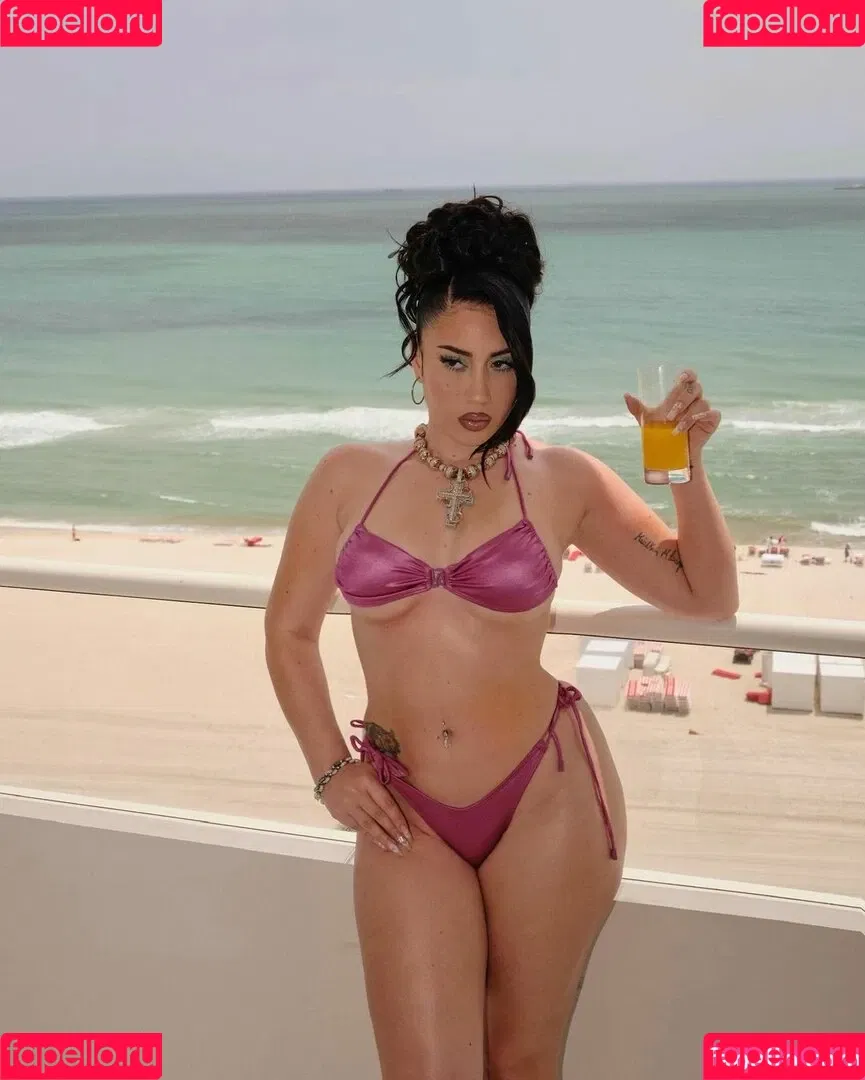 Kali Uchis Onlyfans Photo Gallery 