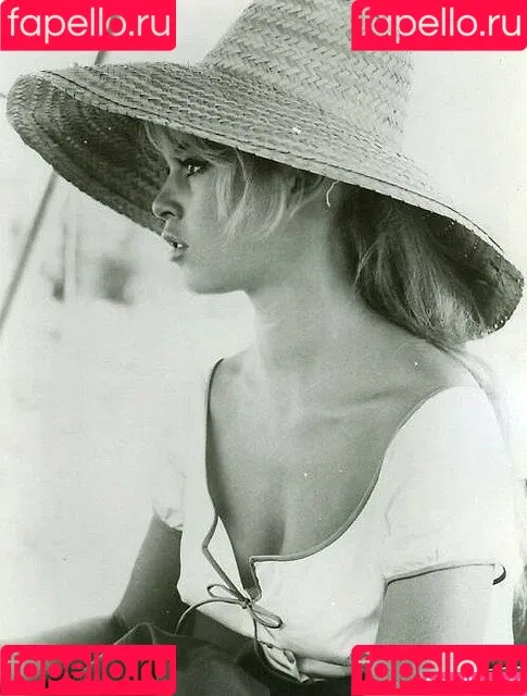 Brigitte Bardot Onlyfans Photo Gallery 