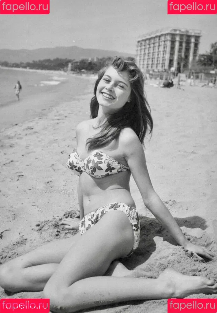 Brigitte Bardot Onlyfans Photo Gallery 