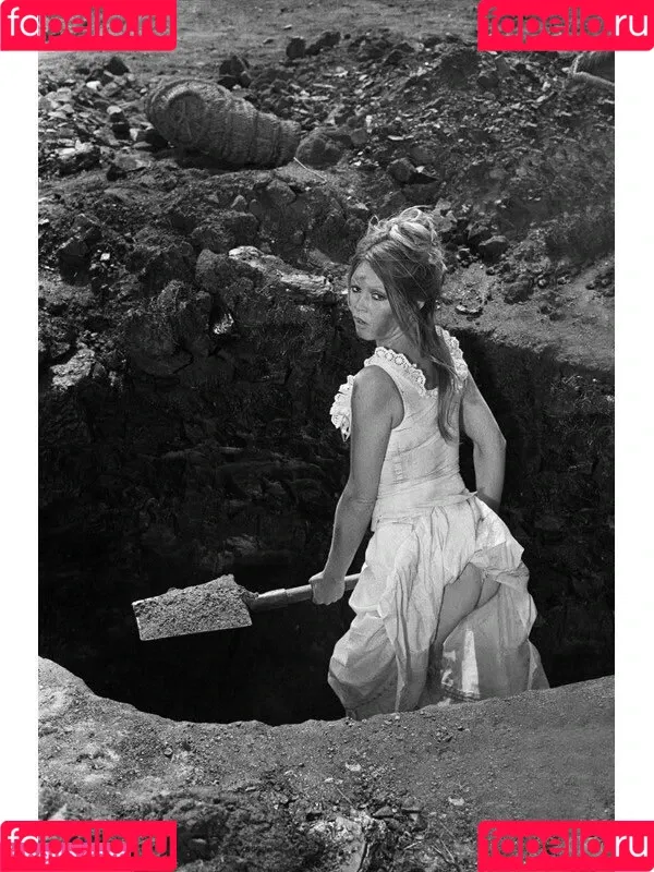 Brigitte Bardot Onlyfans Photo Gallery 