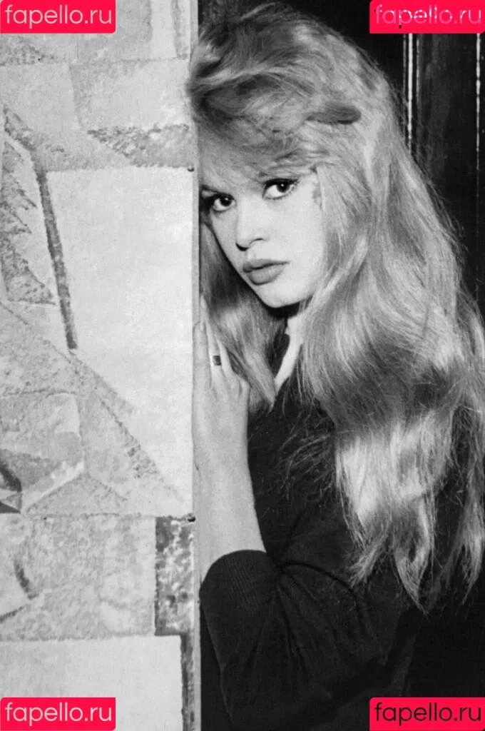Brigitte Bardot Onlyfans Photo Gallery 